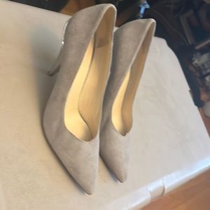 Nine West Point-toe heel